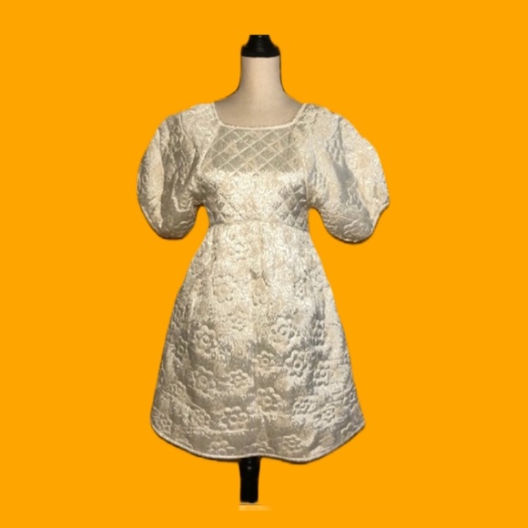 🆕🟠 Kimchi Blue 🟠 (UO) puff sleeve mini dress - Picture 2 of 8